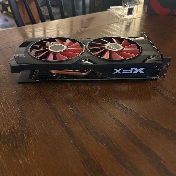 XFX AMD Radeon RX 570 Graphics Card - Picture 4 of 4